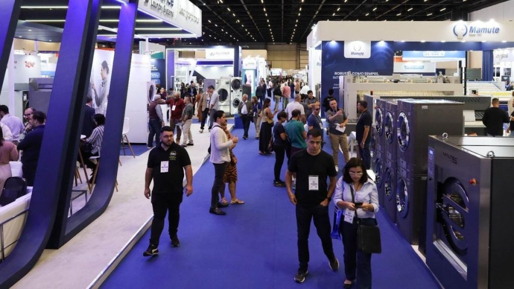 Lavtech consolida protagonismo, movimenta R$ 3,5 bilhões e aponta novo ciclo de eficiência na indústria de lavanderias